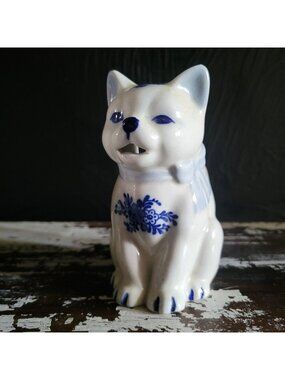 Vtg Blue and White Ceramic Cat Creamer Pitcher Floral Pattern 5 Oz Kitten Jug